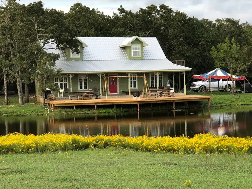 40ac Ranch: private fishing pond, COTA & BBQ - Image 1