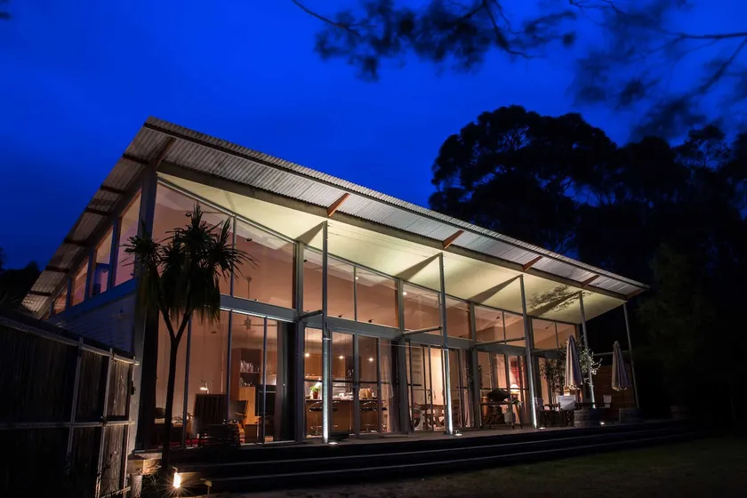 ARTHOUSE Bay Of Fires INSPIRING BEACH HOUSE - Image 1