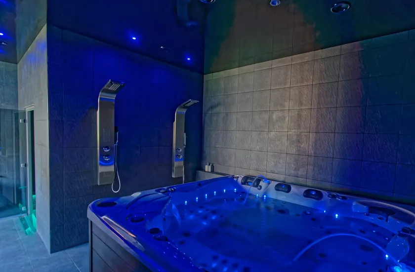 1 night: charming and quiet house, hammam and spa - Image 1