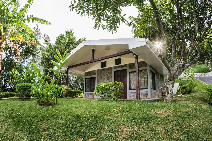 Tropical cabin with views #1 - Image 1