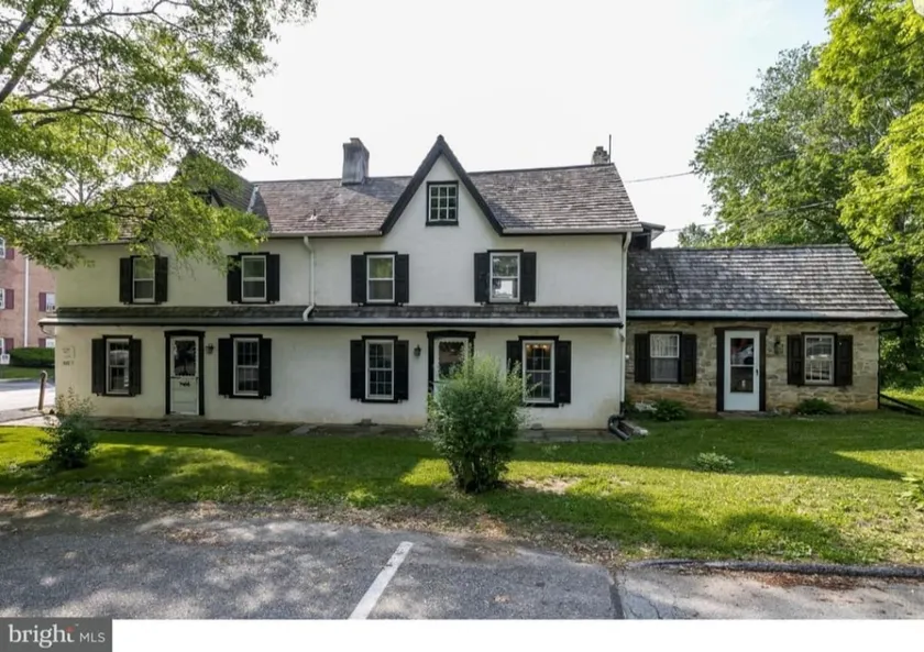 The Carriage House - Image 1