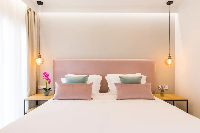 Elegant Suite | V Luxury Suites - Image 1