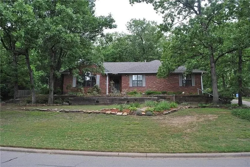 Southside 3BR/2 Bath Hillside Home—near I-540 - Image 1