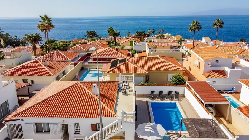 Elegant Villa ANASTASIA 3 Bedrooms & Heated Pool - Image 1