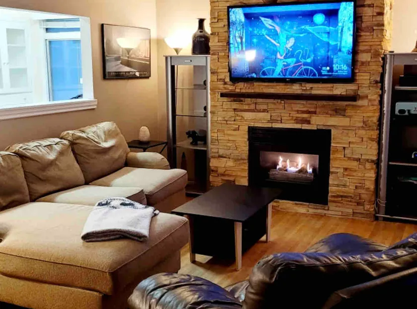 Great Location - Vintage Exec 3 Bedroom Bungalow - Image 1