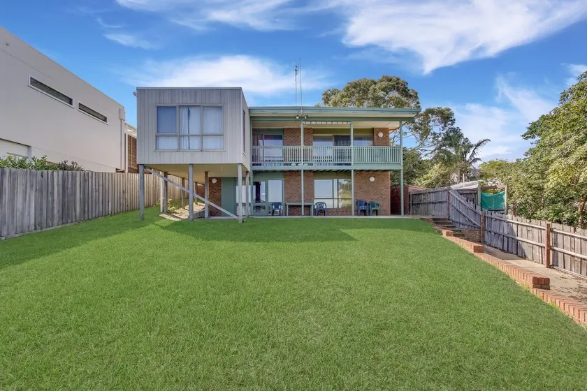 The Point - Spacious Waterfront Escape - Image 1
