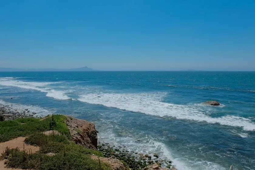 Ensenada / Valle de Guadalupe / Surf Beach - Image 1