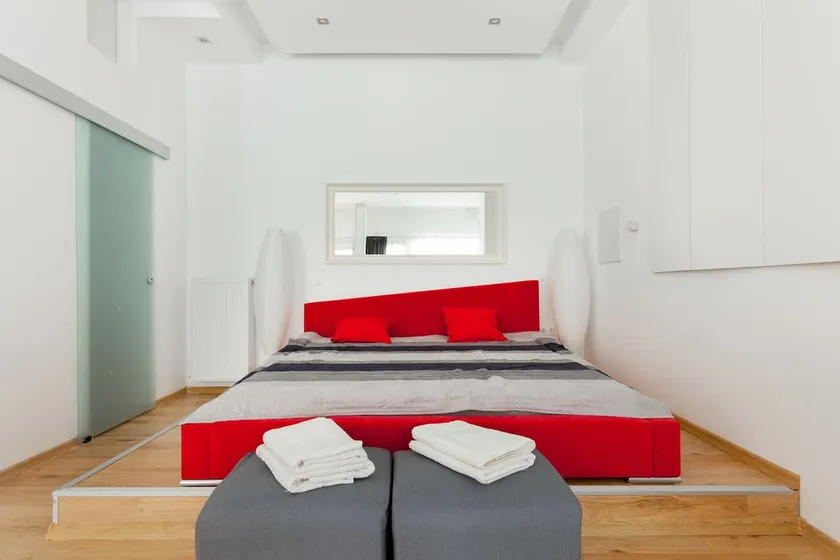 MomentiHome - Image 1