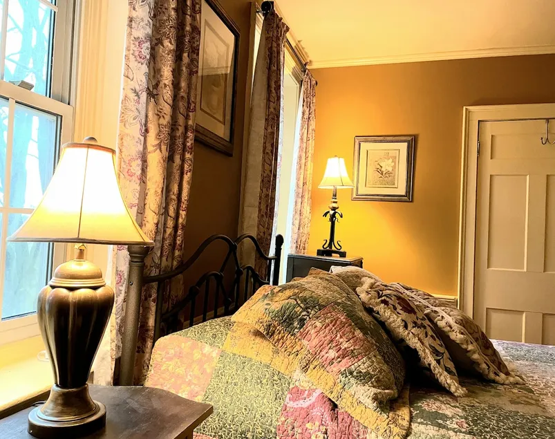 BIRCH HOUSE• Colonial Style Home•Great Summer Stay - Image 1