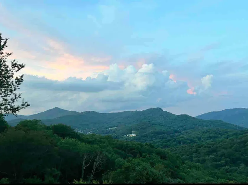 Amazing views! Relax, Hike, Ski, Great Location! - Image 1