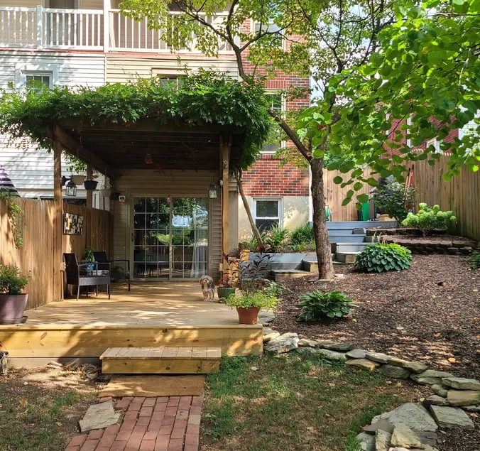 Quiet, Cozy, Contemporary - Image 1