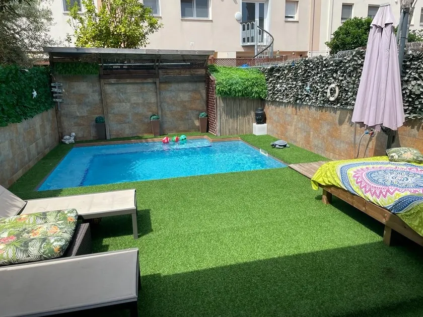 Townhouse with a private pool and barbecue. Happiness. - Image 1
