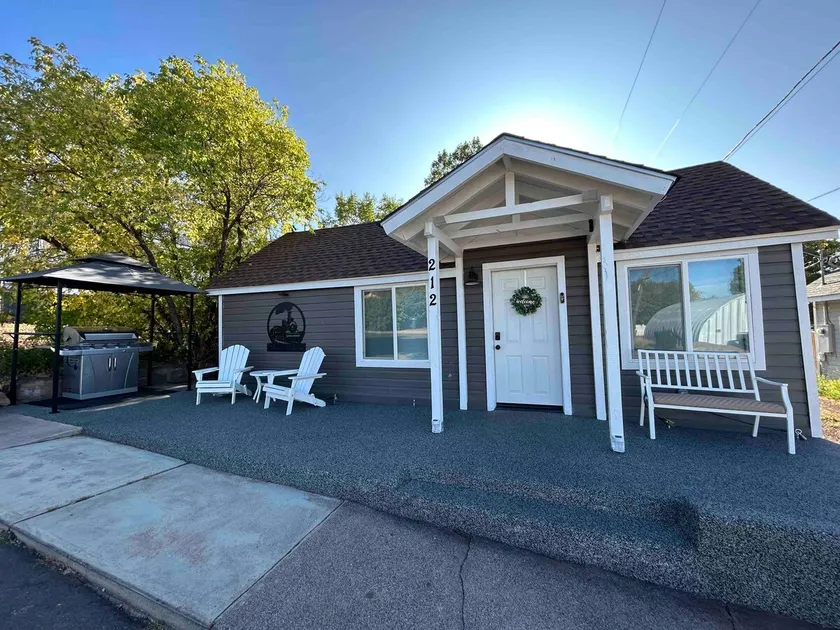 *Downtown* Taber Street Railroad House - Image 1