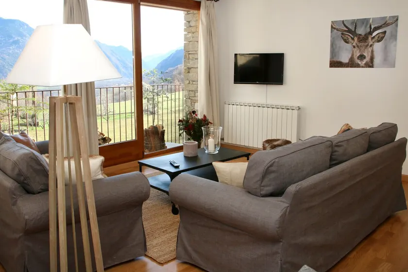”Vista Àneu” - Cozy mountain apartment - Image 1