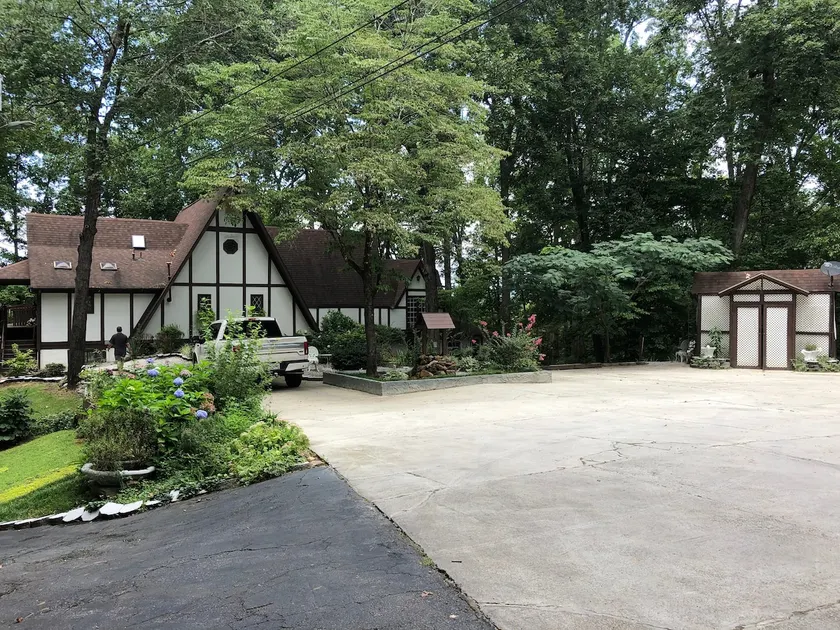 Chestnut Cottage at Saluda River Farms - Image 1