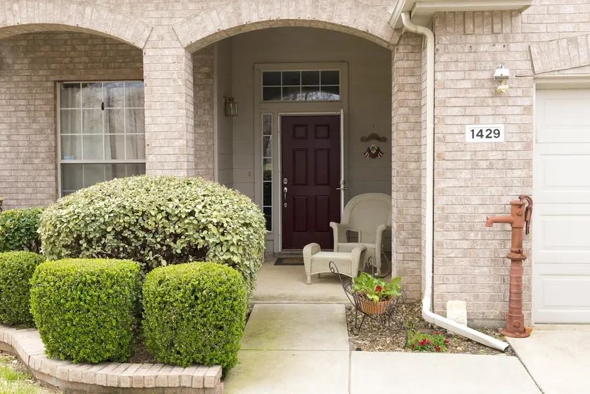Lovely house near TMS, parks, and yummy dining - Image 1