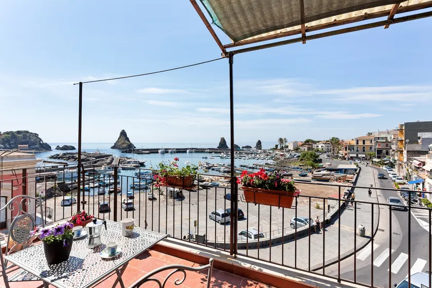 GuestHost - La Finestra dei Ciclopi Seaview Flat - Image 1