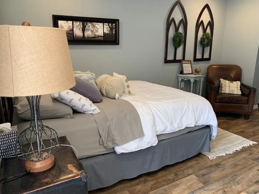 Lutz Rustic Retreat – Pet Friendly-25 min to TIA - Image 1