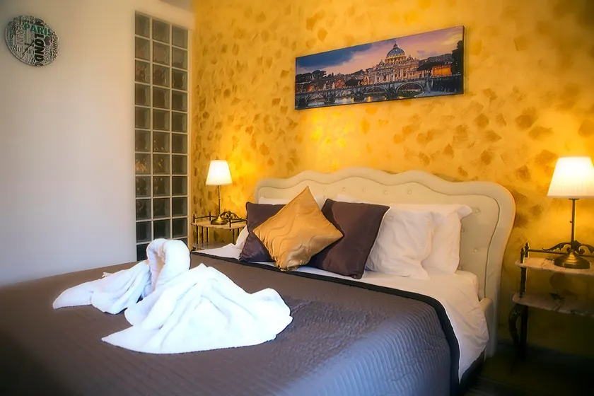 Luxury Domus S. Croce Suite - Image 1