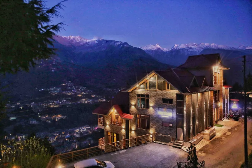 3 BedRoom Independent Private Apartment +Balcony - Image 1