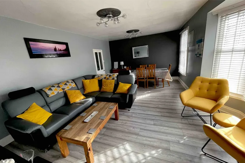 Whitesails Spacious 3 Bed Apartment Filey - Image 1