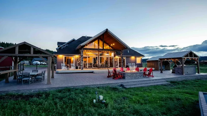 The Lazy Bear Lodge at Snowbowl Mountain - Image 1