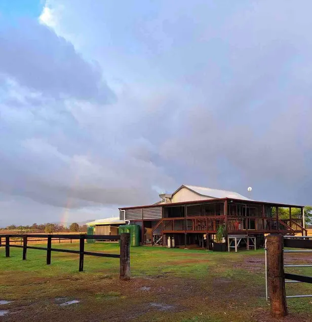 Ferry Road River House Baffle Creek - Image 1