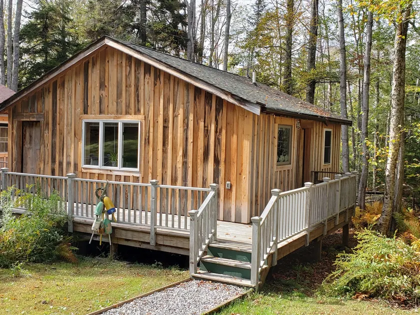 Cottage on an island on the end of a peninsula W - Image 1