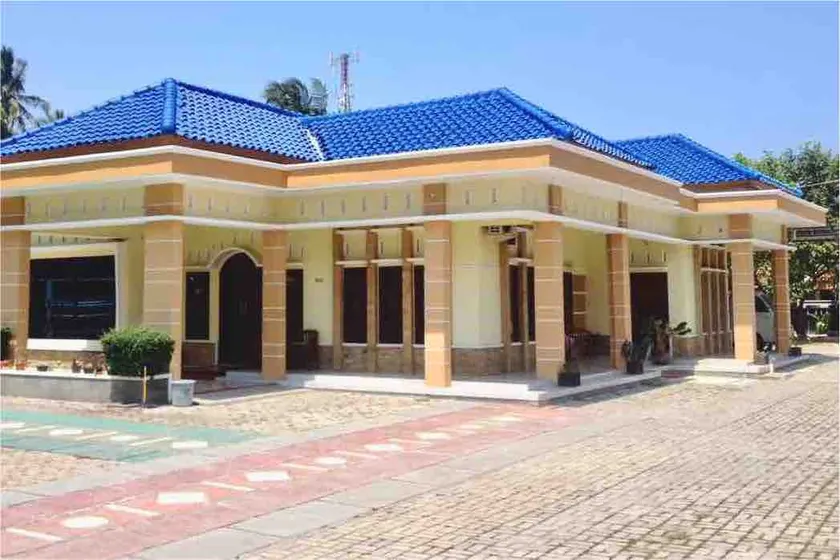 AHLEN HOUSE/VILLA - Image 1