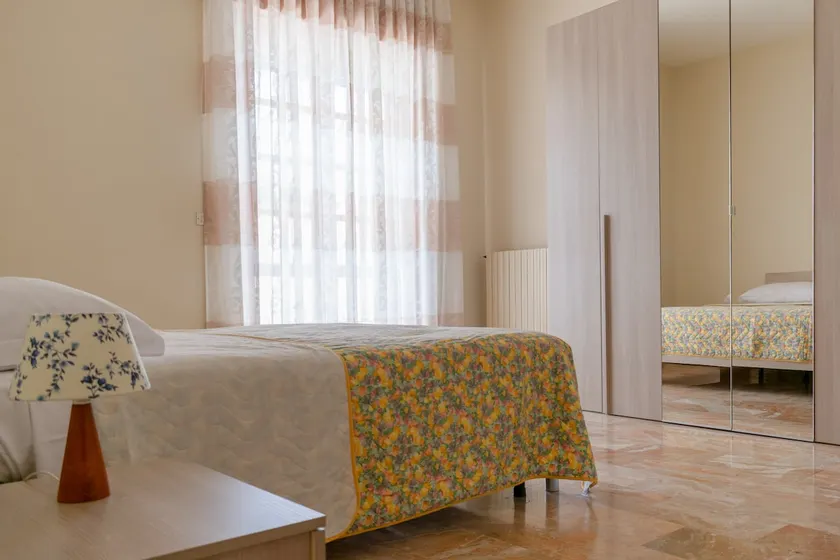 Blue Windows House - from Vesuvio to Pompei - Image 1