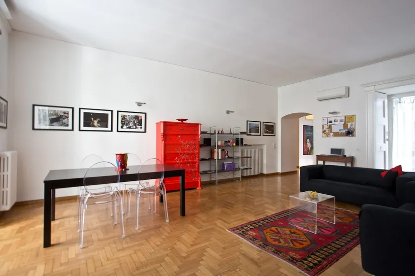 Bella Napoli Art Gallery - Image 1