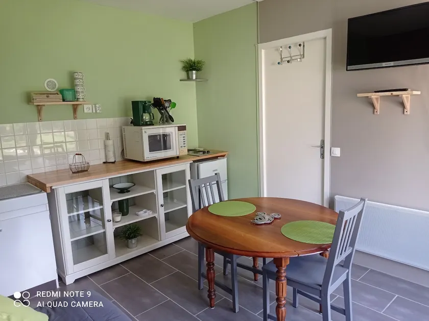 F2 house in the heart of Perche - Image 1