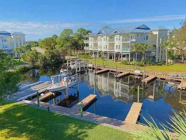 Gulf View - Image 1