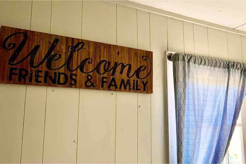 Private Country Home PLUS a Guest Cottage - Image 1