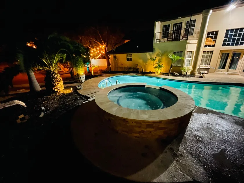Tropical paradise 4 bedroom pool gym Mission TX - Image 1