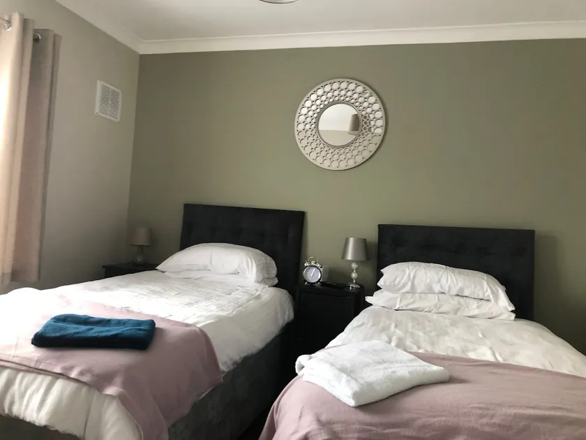 By Buildersbeds - Hill House 3 Bedrooms - Image 1