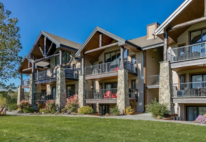 Luxurious Condo - At the foot of Mont! - Image 1