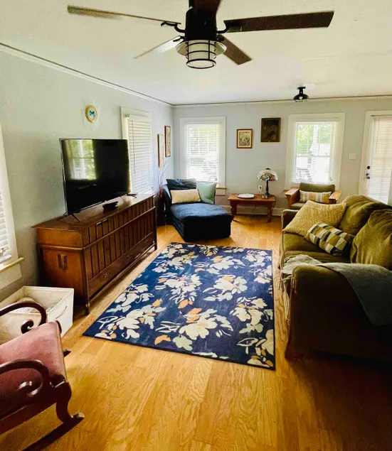 Pet Friendly Cottage near FSU/downtown/midtown - Image 1