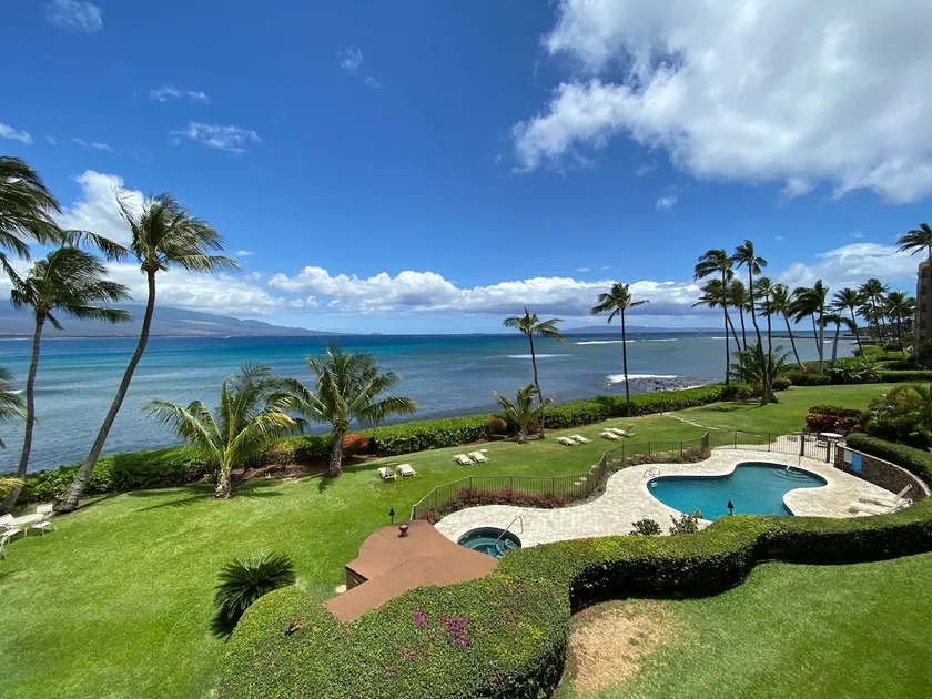 Maalaea Banyans 303 oceanfront, pool, hot tub, w/d - Image 1