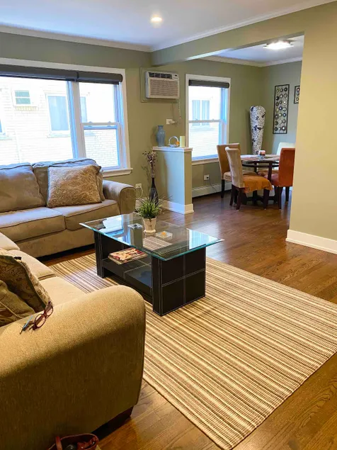 Cozy condo Oak Park - Image 1