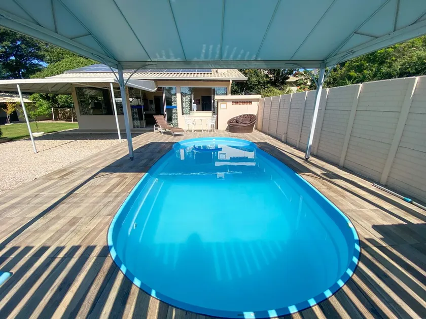 House in Bombinhas, Santa Catarina, Brazil - Image 1