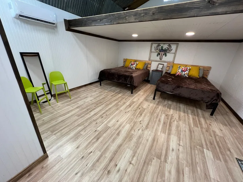 Chic Style Cabin - Open Concept - Image 1