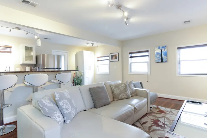 2 bd 1 bth near DC & Pentagon! 7082 - Image 1