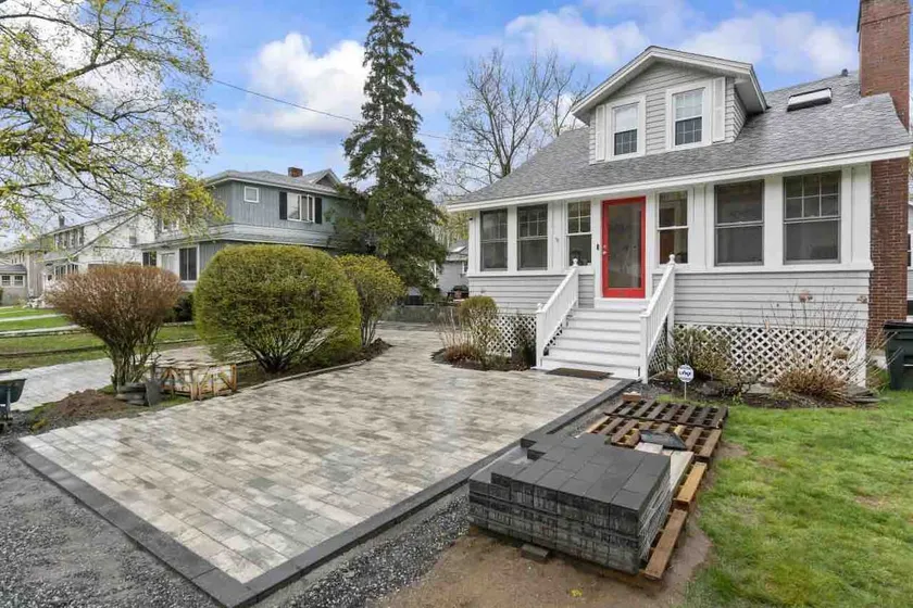 Cute and Cozy Cape in the Heart of Ogunquit Center - Image 1
