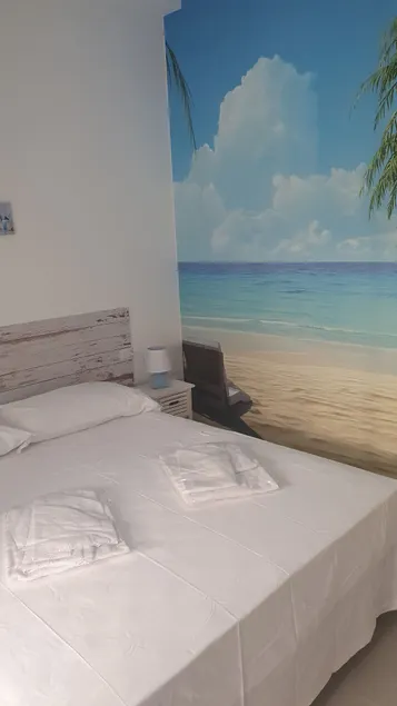 Stritt' Stritt' bedroom with bathroom and kitchen - Image 1