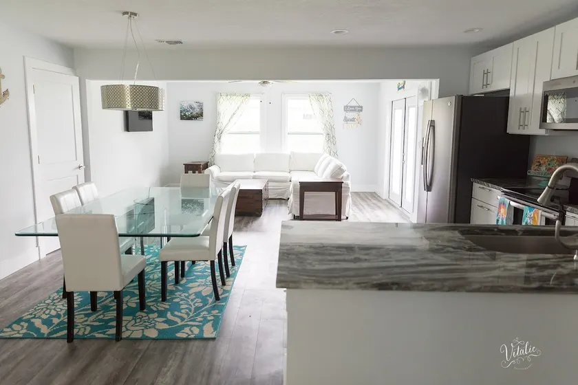 SEAbastian INN - Image 1