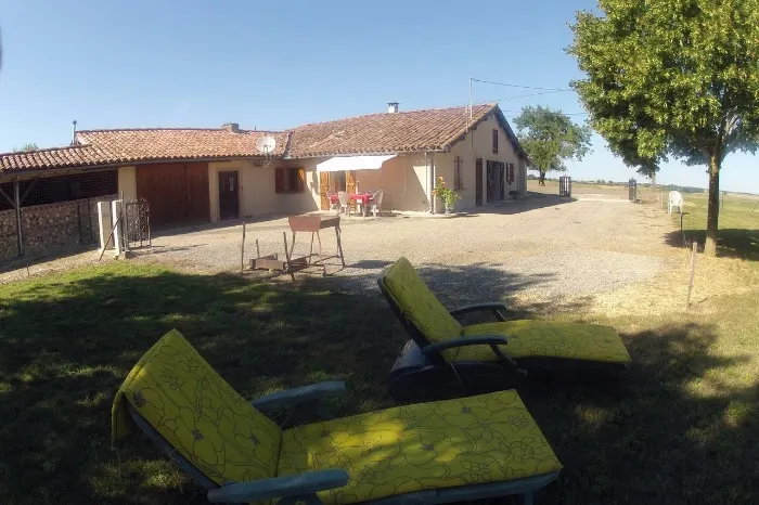 Typical Gers house. In Caillavet - Image 1