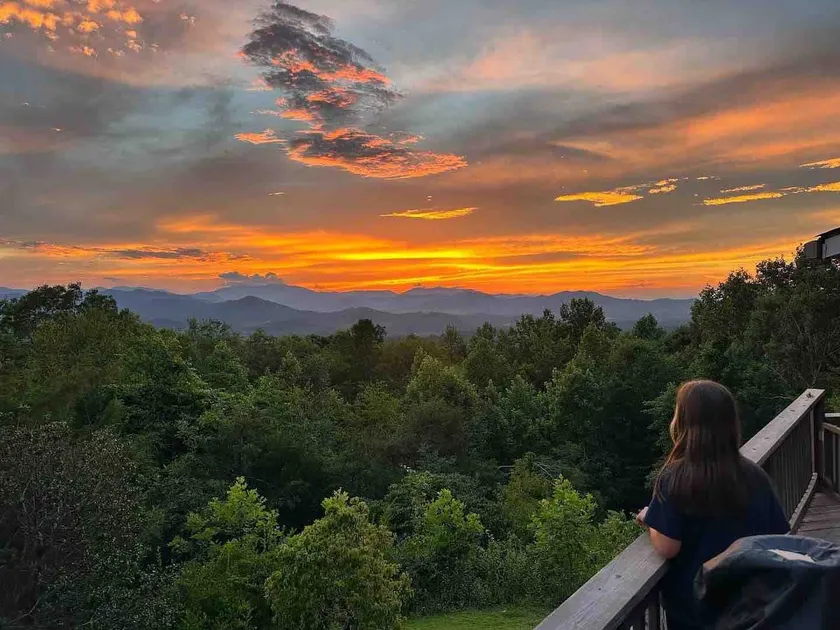 Scenic Western Carolina Mountain Retreat - Image 1