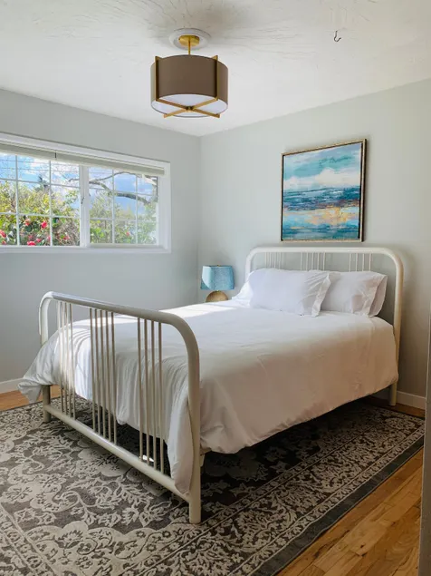 Relaxing Rambler - Bright, Spacious - Near I5+205 - Image 1