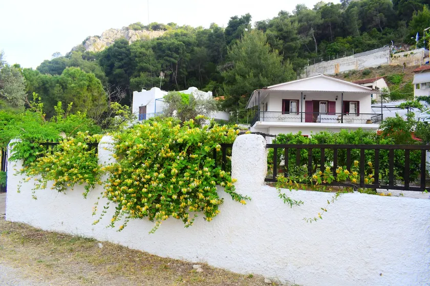 Almiri's House - Image 1